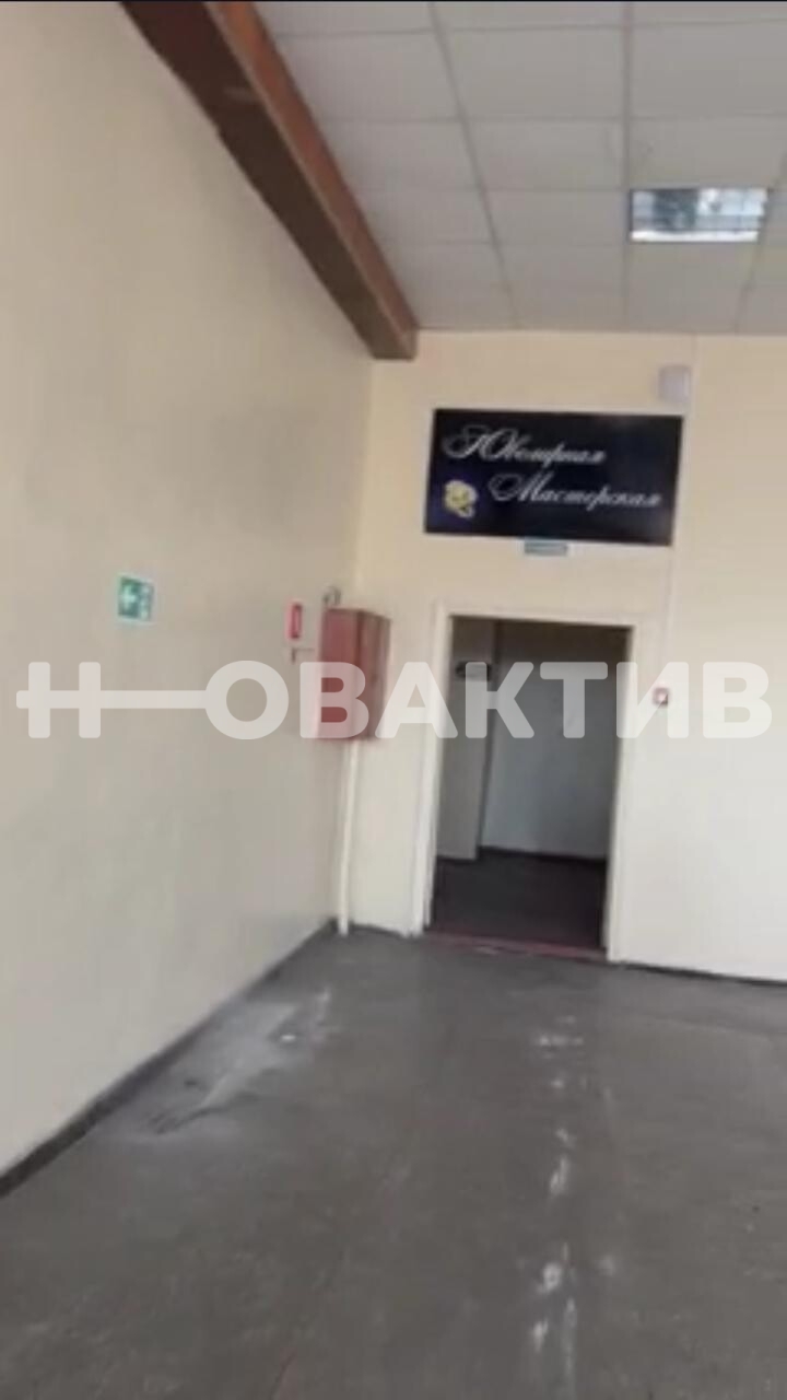 Торговая площадь · 1100.3 м² · 1/2 этаж — Изображение 2