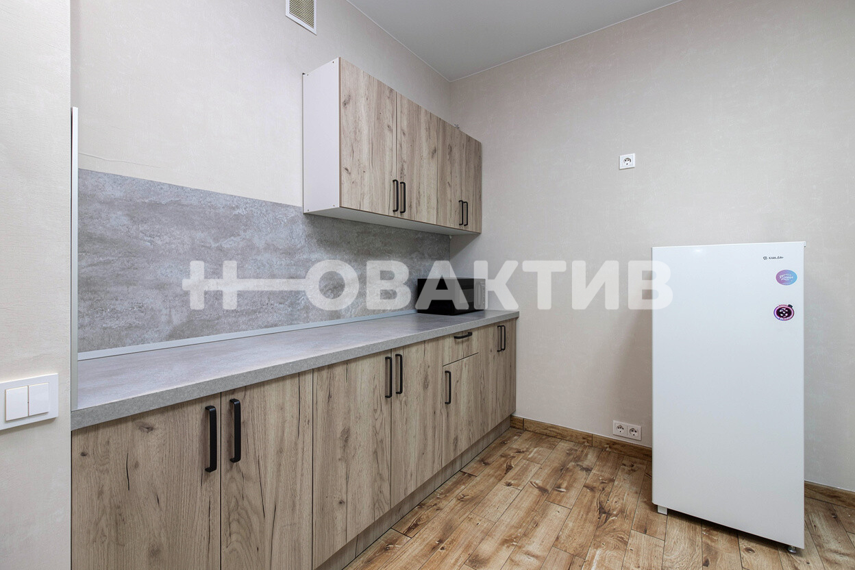 1-комн. квартира · 42 м² · 20/25 этаж