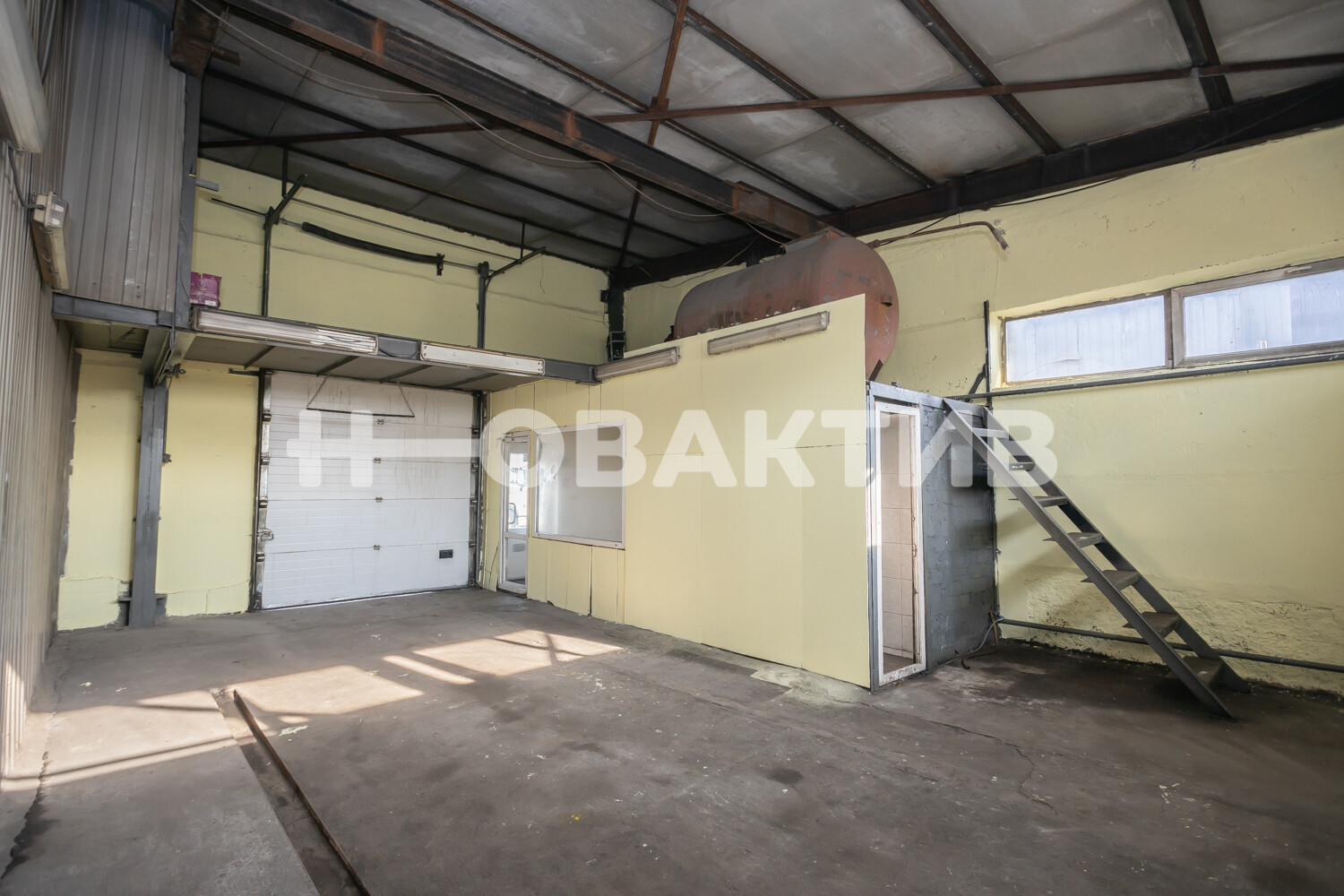 Склад · 929.7 м² · 1/1 этаж
