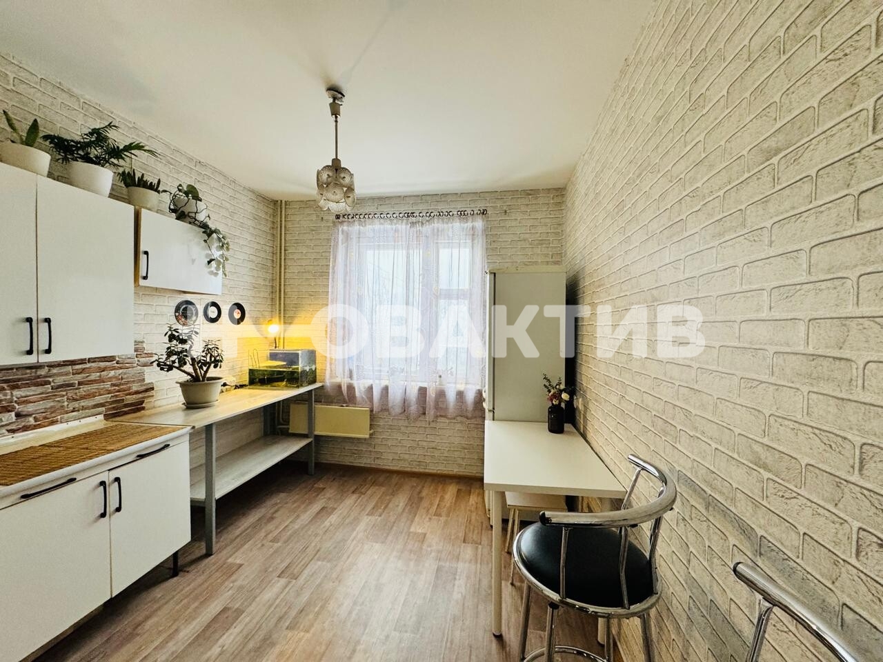 1-комн. квартира · 33 м² · 8/10 этаж — Изображение 2