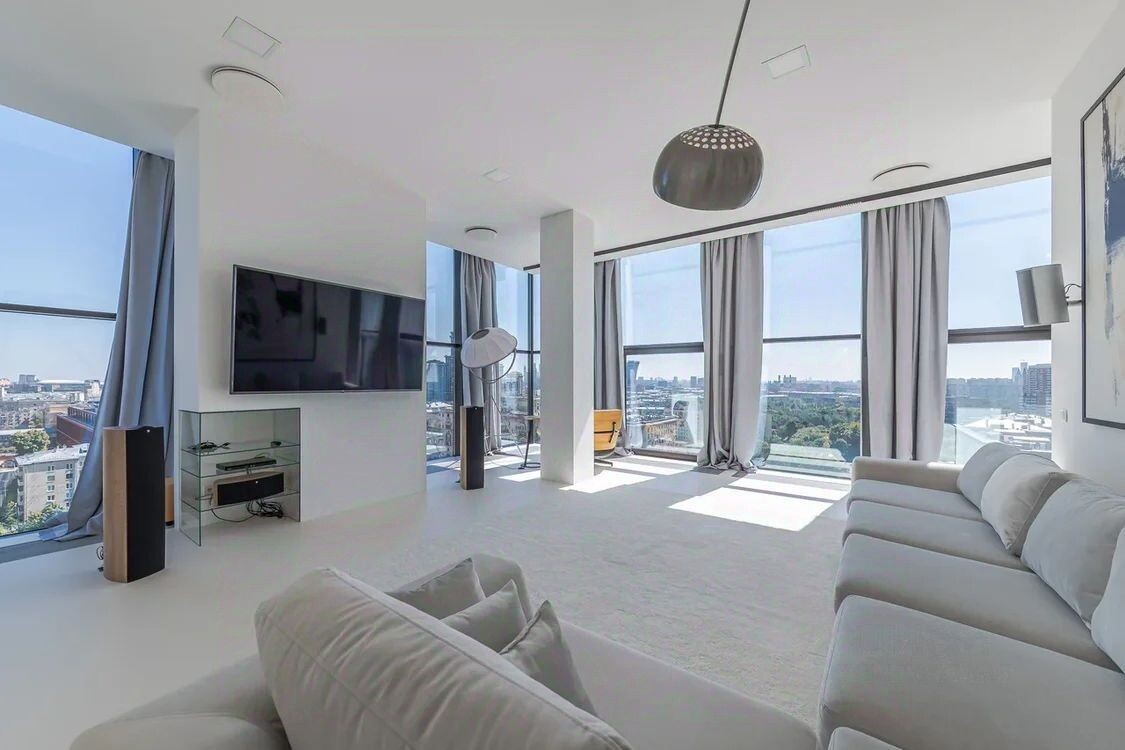 3-комн. квартира, 213,6 м²