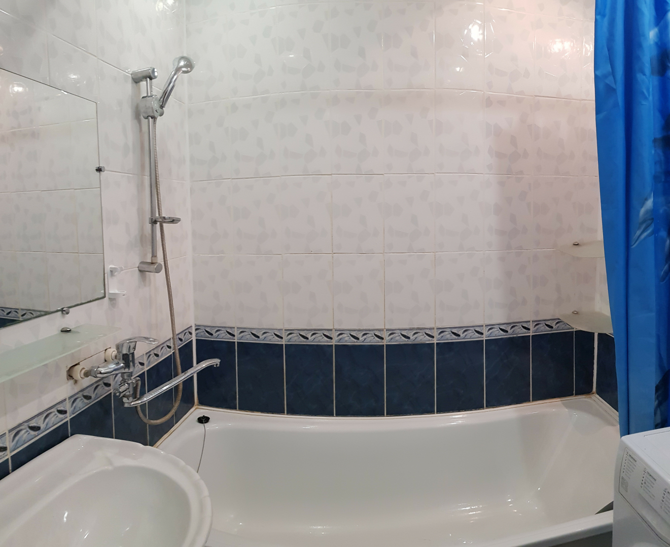 Продажа 2-комнатной квартиры, Волгоград, улица им. Якуба Коласа, дом 24 Продажа 2-комнатной квартиры, Волгоград, улица им. Якуба Коласа, дом 24